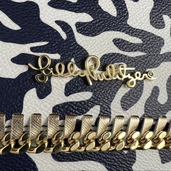 - Lily Pulitzer Chain Link Mail Treasure IPad Tablet Case - Picture 4 of 4